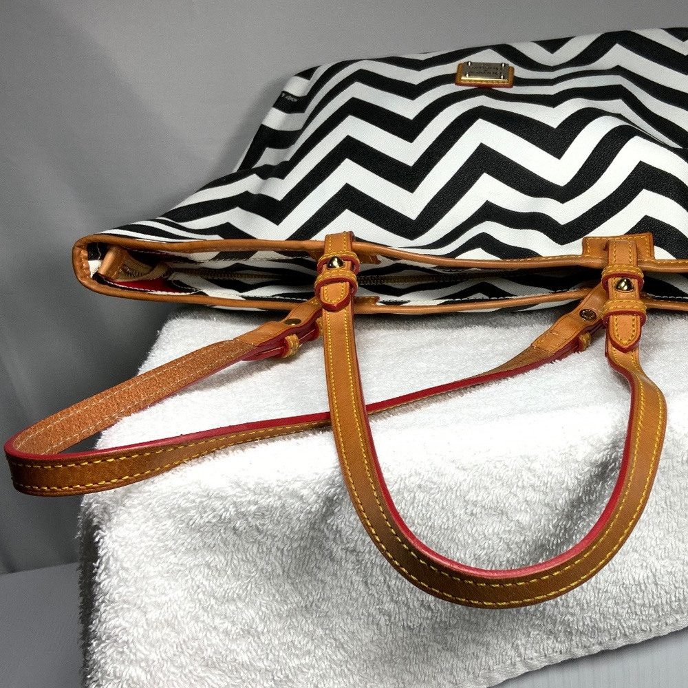 Dooney & Bourke Large Black and White Chevron Tote - Picture 3 of 16